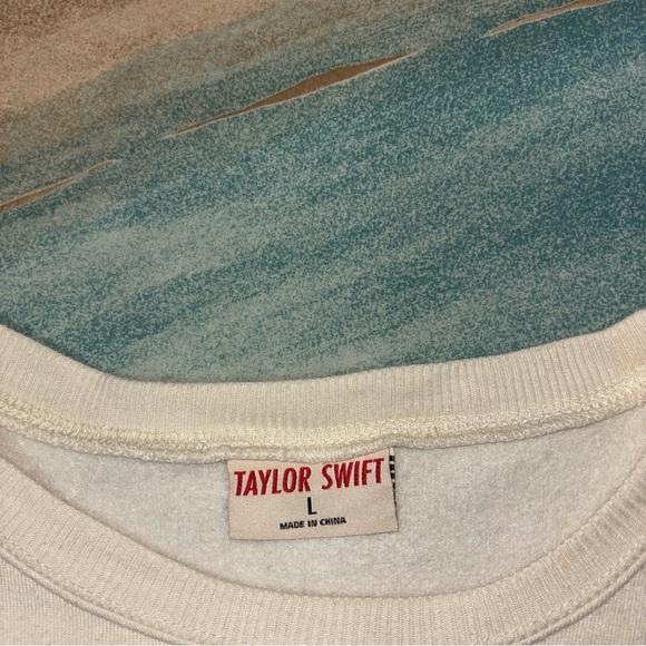 Taylor Swift Loving Him Was Red Crewneck women’s size L Official Merch - Picture 7 of 14